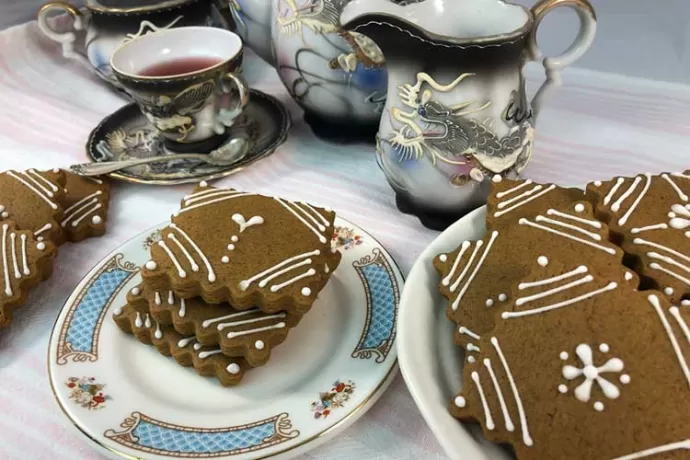 Gingerbread Tea Cookies