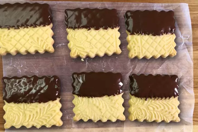 Chocolate-Dipped Shortbread Cookies